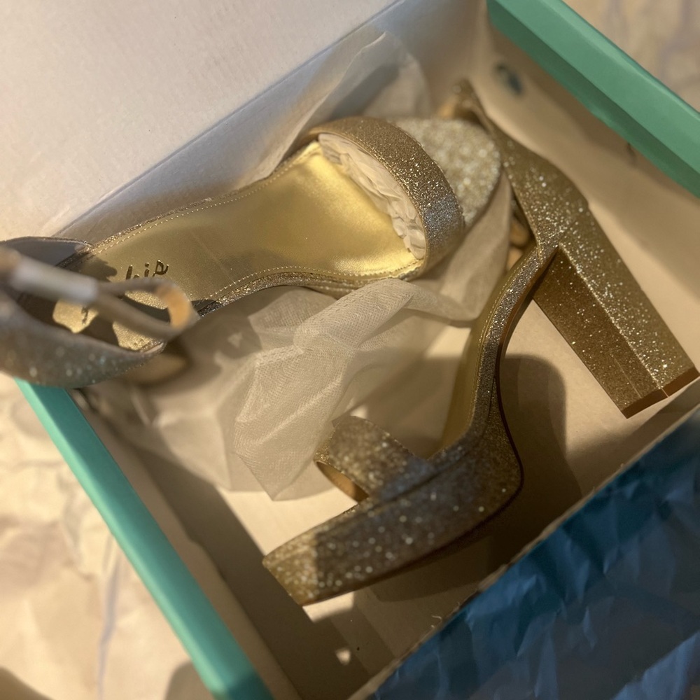 Elegant Gold Glitter Women's Heels